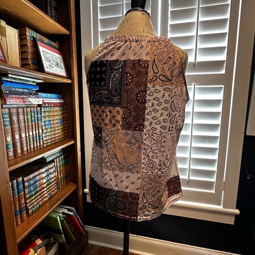 Bohemian Patchwork Halter Blouse - Picture 4 of 10